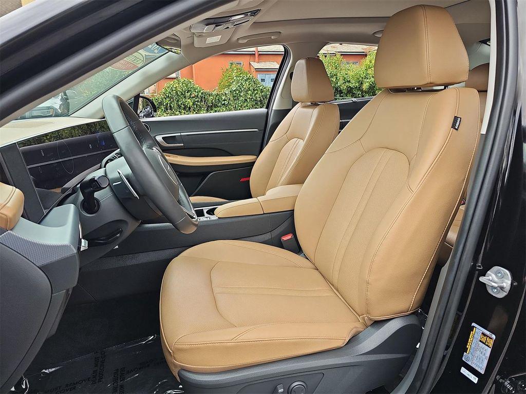 used 2025 Hyundai Sonata Hybrid car, priced at $31,998