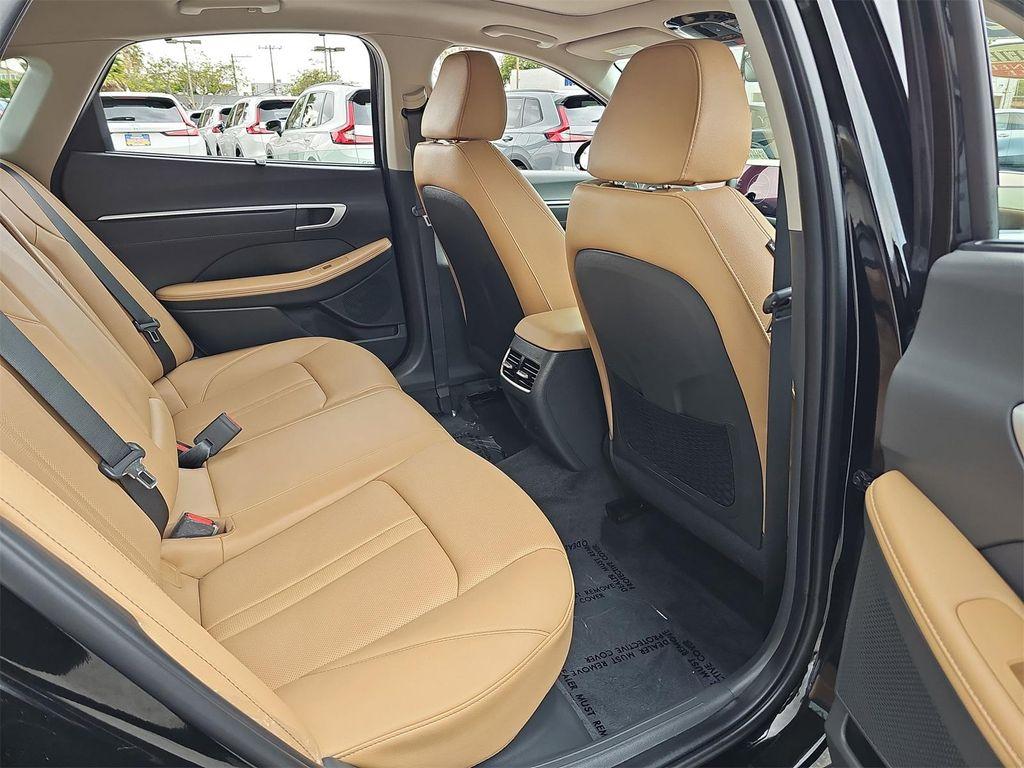 used 2025 Hyundai Sonata Hybrid car, priced at $31,998