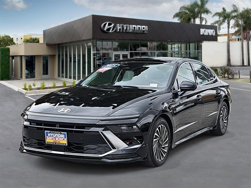 used 2025 Hyundai Sonata Hybrid car, priced at $31,998