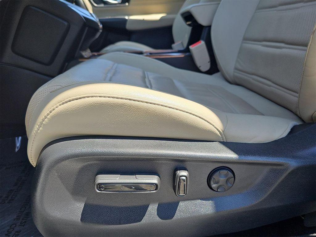 used 2020 Honda CR-V car, priced at $25,500