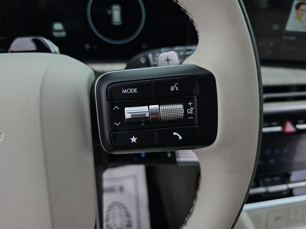 new 2025 Hyundai SANTA FE HEV car, priced at $52,364