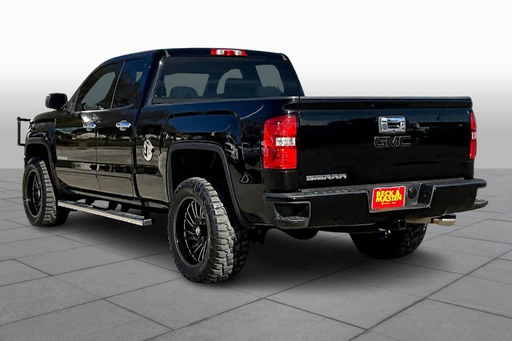 used 2017 GMC Sierra 1500 car, priced at $23,932