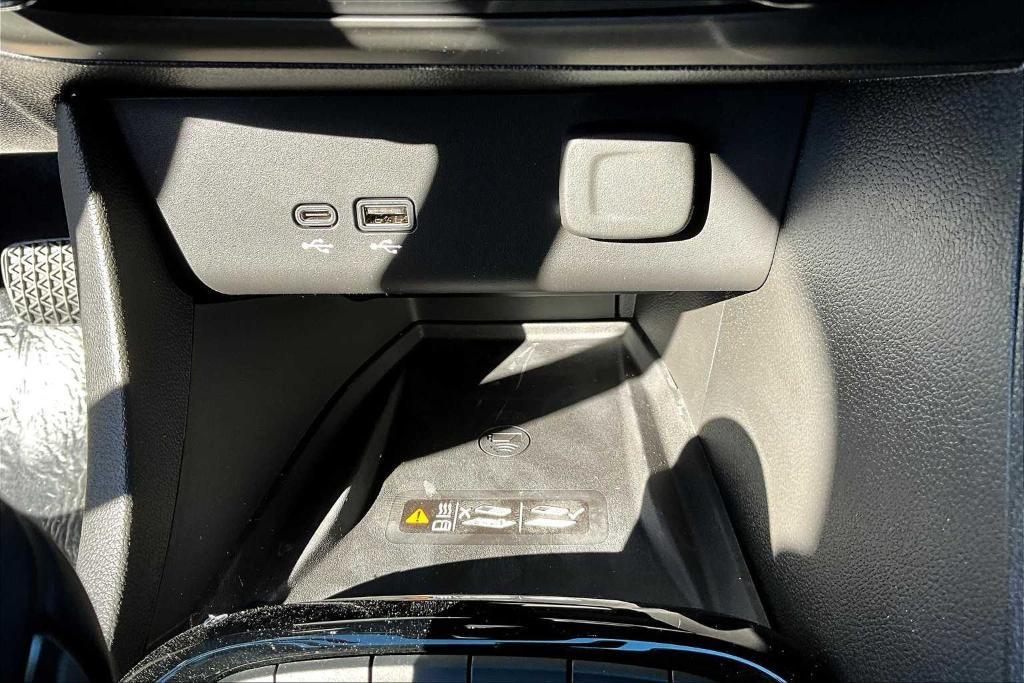 new 2025 Buick Encore GX car, priced at $25,680