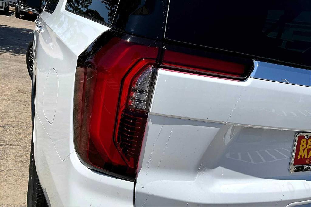 new 2025 GMC Yukon XL car, priced at $81,600