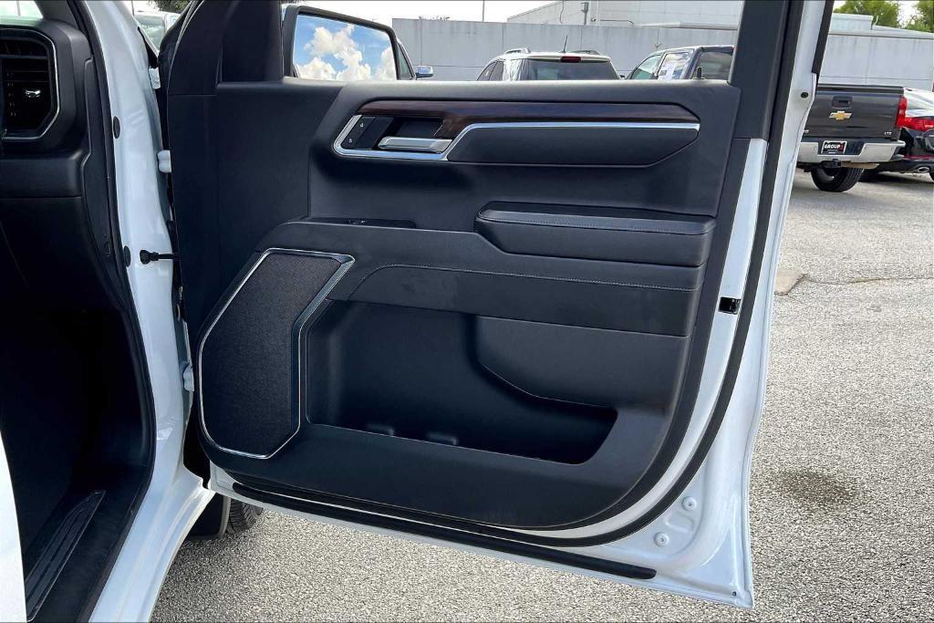 used 2025 GMC Sierra 1500 car, priced at $44,877