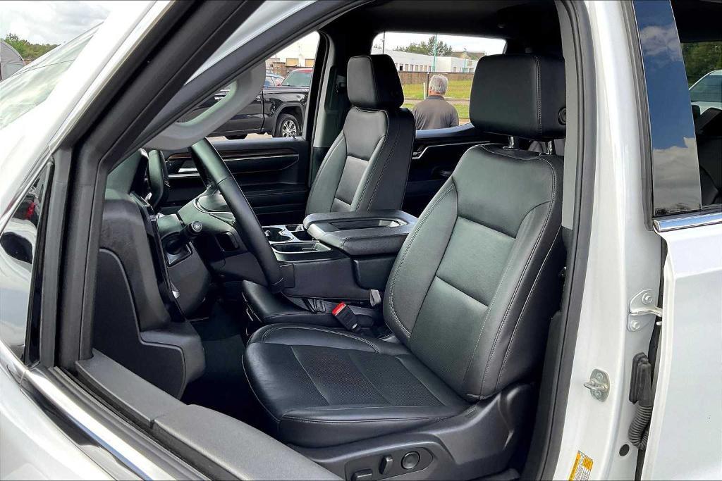 used 2025 GMC Sierra 1500 car, priced at $44,877