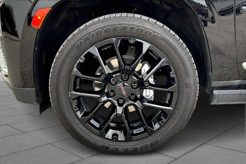 used 2023 GMC Yukon XL car, priced at $63,142