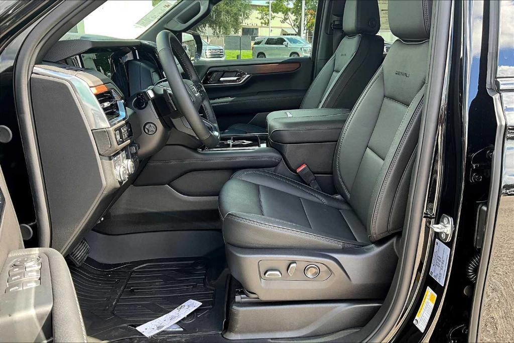 new 2025 GMC Yukon car, priced at $113,200
