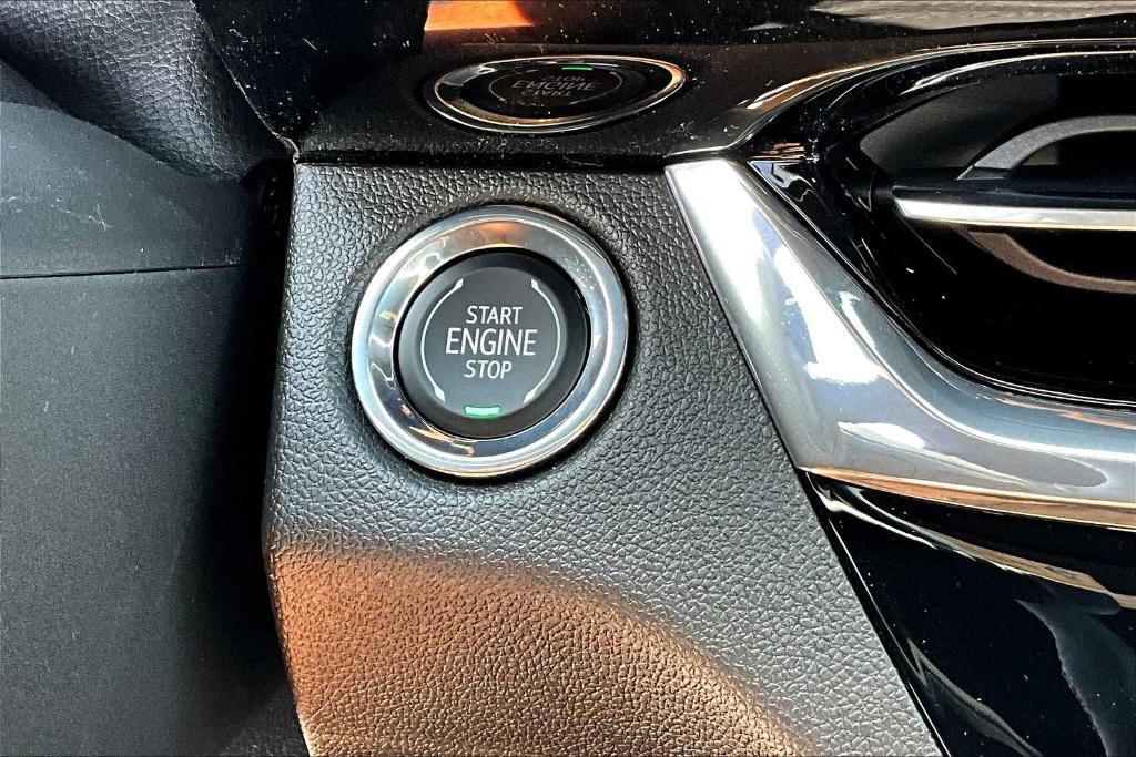 new 2025 Buick Envista car, priced at $28,975