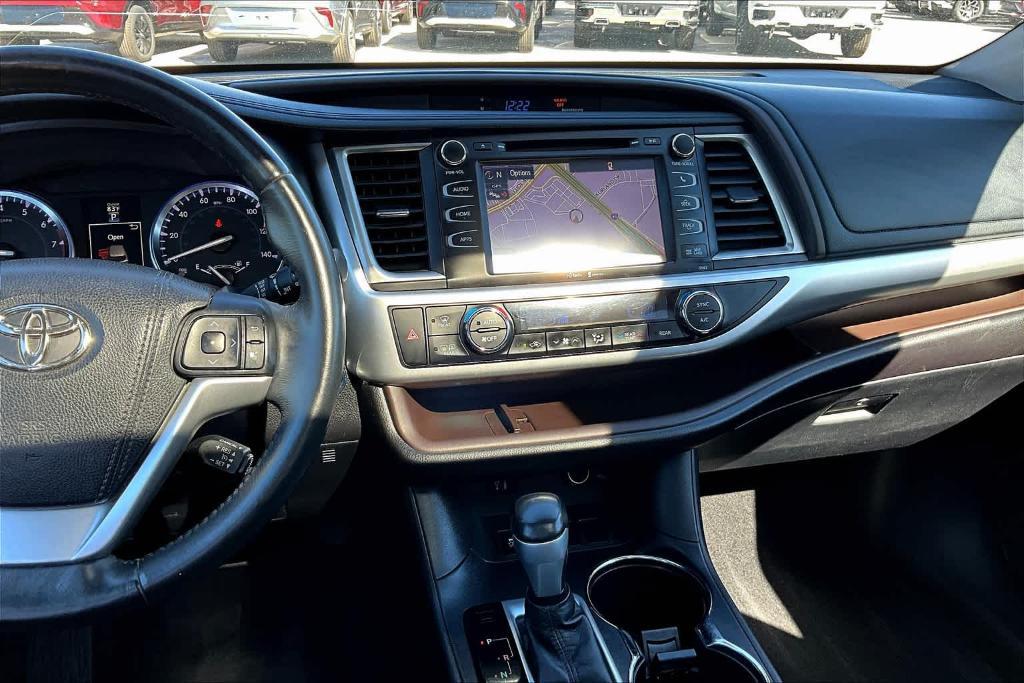 used 2015 Toyota Highlander car, priced at $18,939