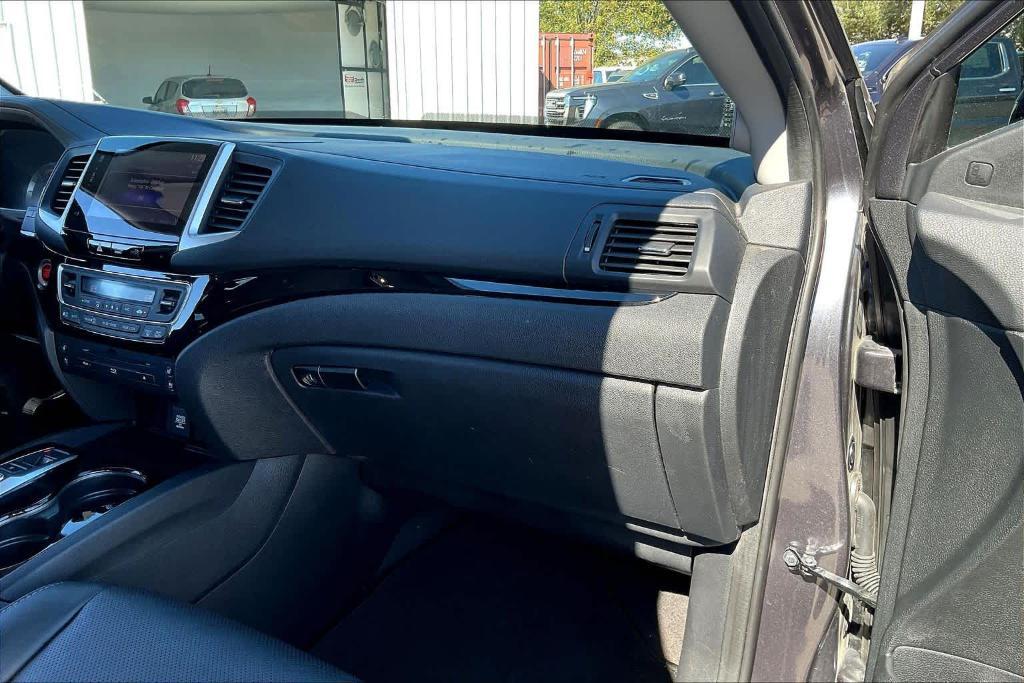 used 2017 Honda Pilot car, priced at $19,597