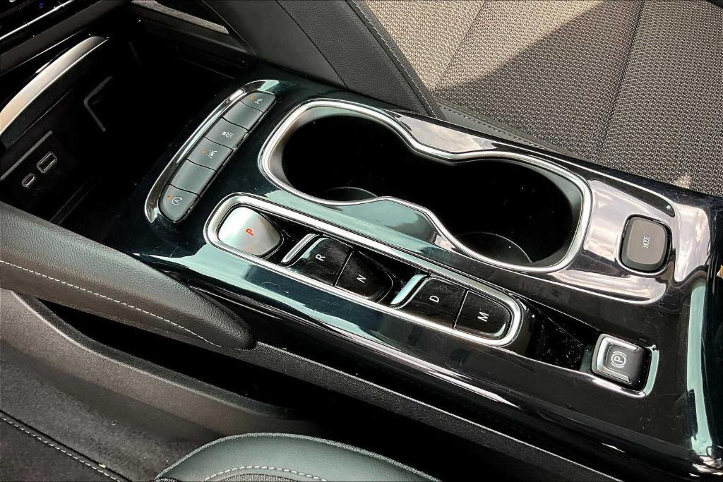 used 2022 Buick Envision car, priced at $24,997