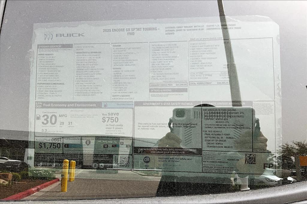 new 2025 Buick Encore GX car, priced at $30,385