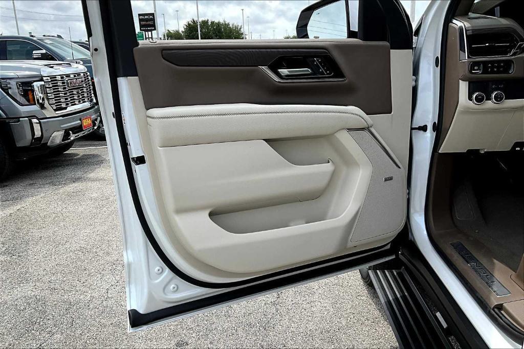 new 2025 GMC Yukon XL car, priced at $89,834
