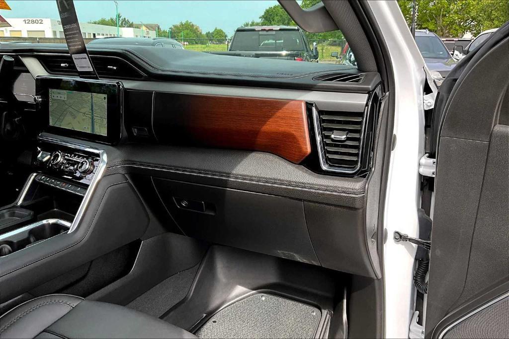 used 2024 GMC Sierra 2500 car, priced at $75,877