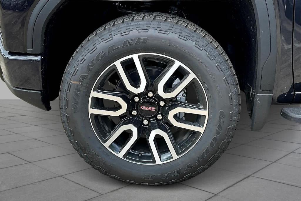 new 2025 GMC Sierra 1500 car, priced at $70,925