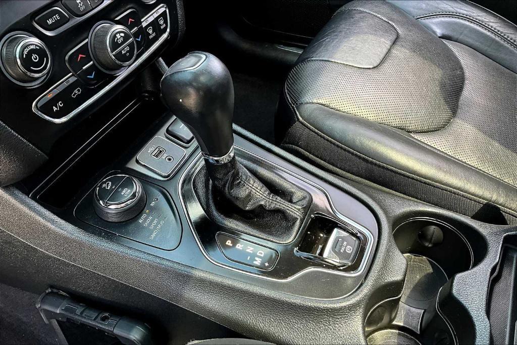 used 2019 Jeep Cherokee car, priced at $18,148