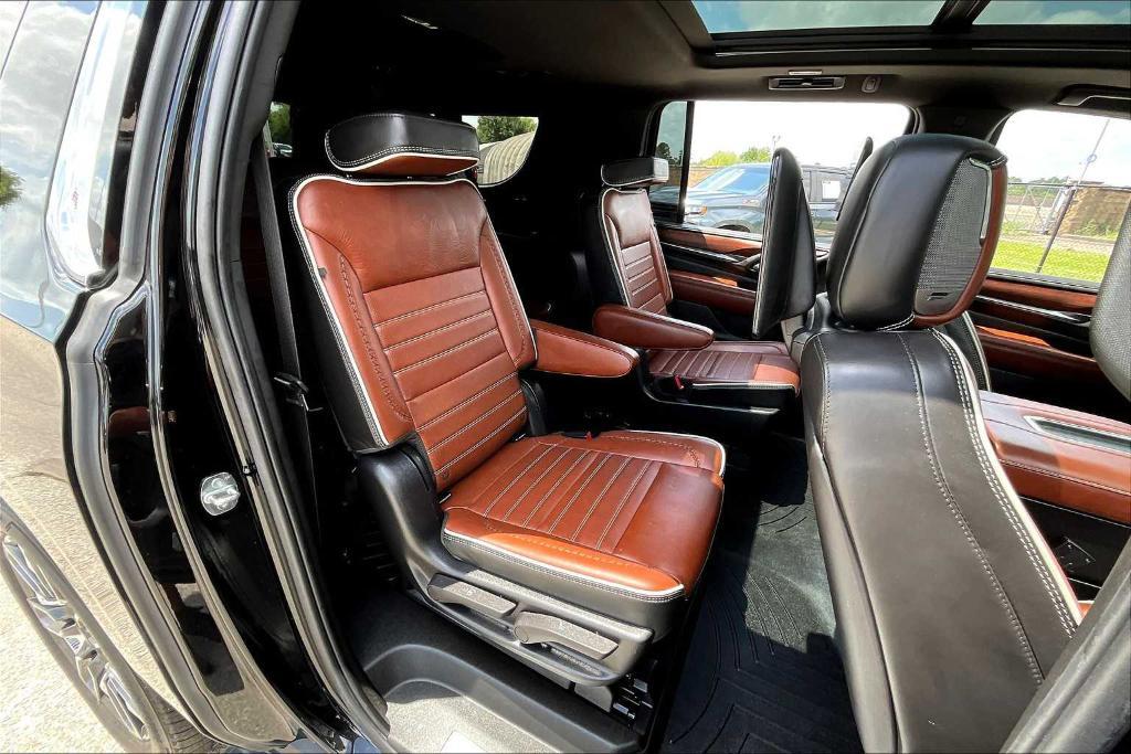 used 2023 GMC Yukon XL car, priced at $73,997