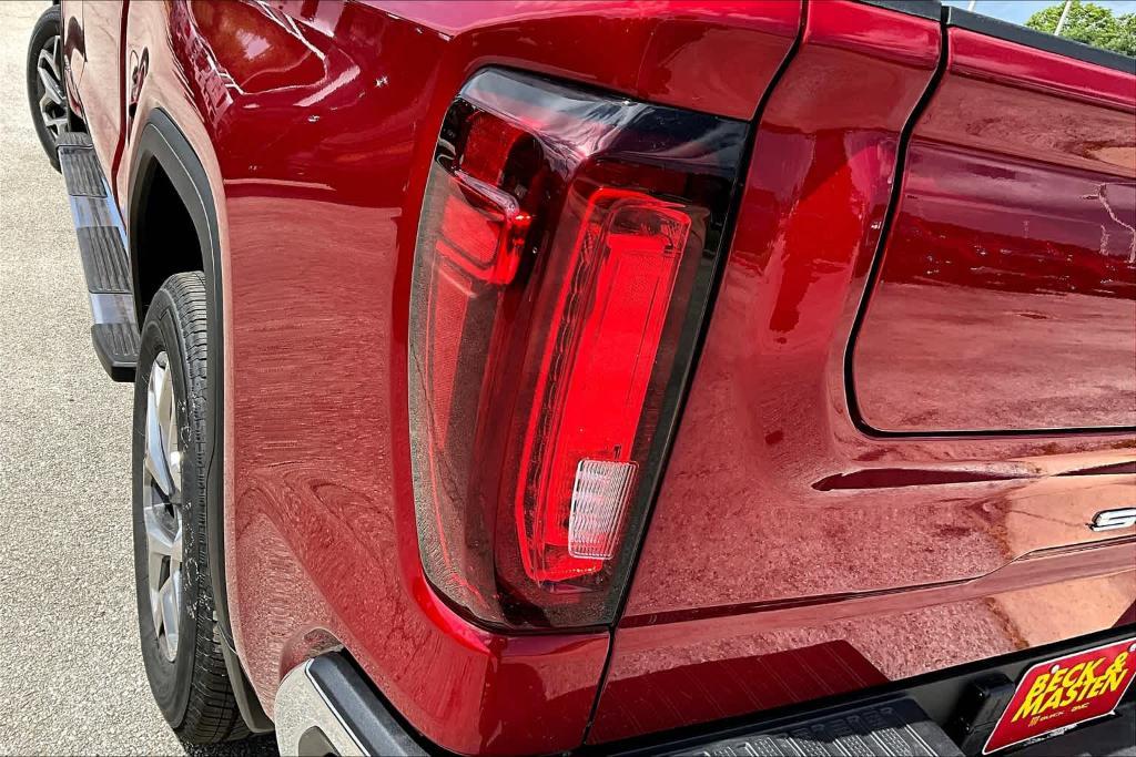 new 2025 GMC Sierra 1500 car, priced at $52,550