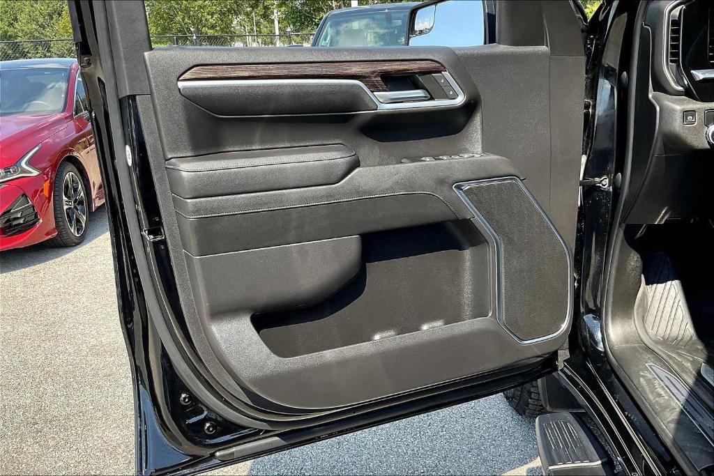 used 2022 GMC Sierra 1500 car, priced at $41,761