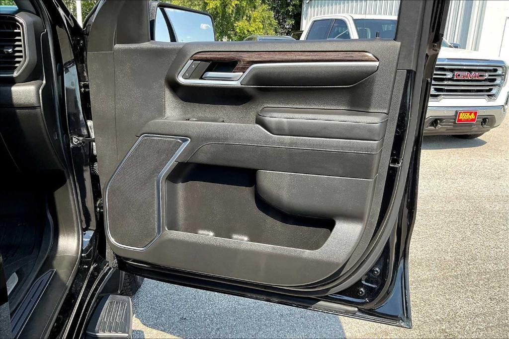 used 2022 GMC Sierra 1500 car, priced at $41,761