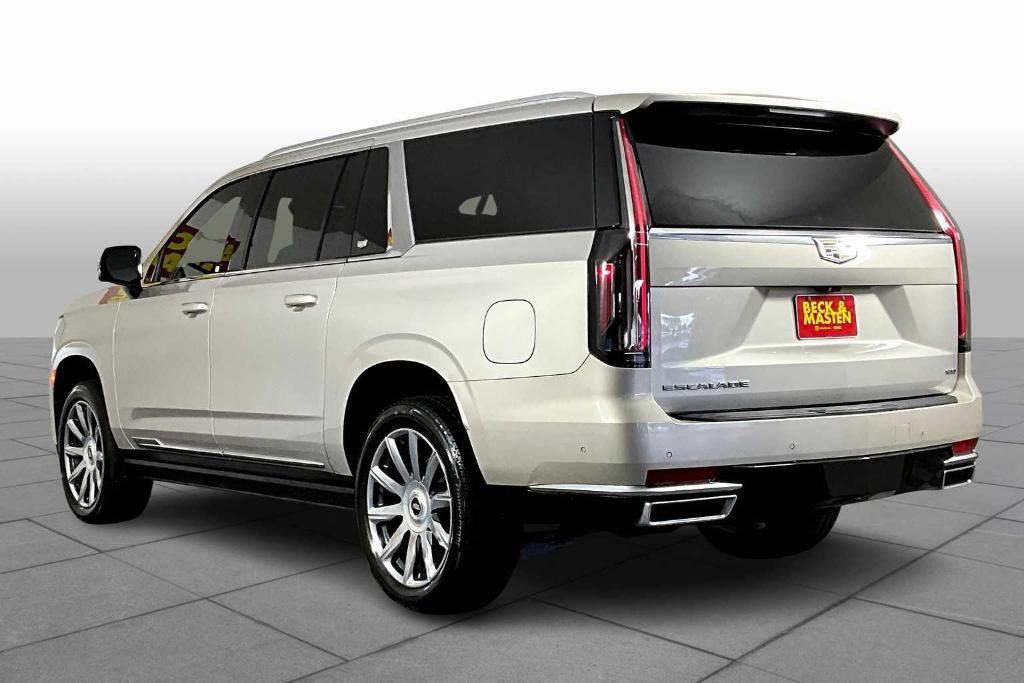 used 2022 Cadillac Escalade ESV car, priced at $66,340