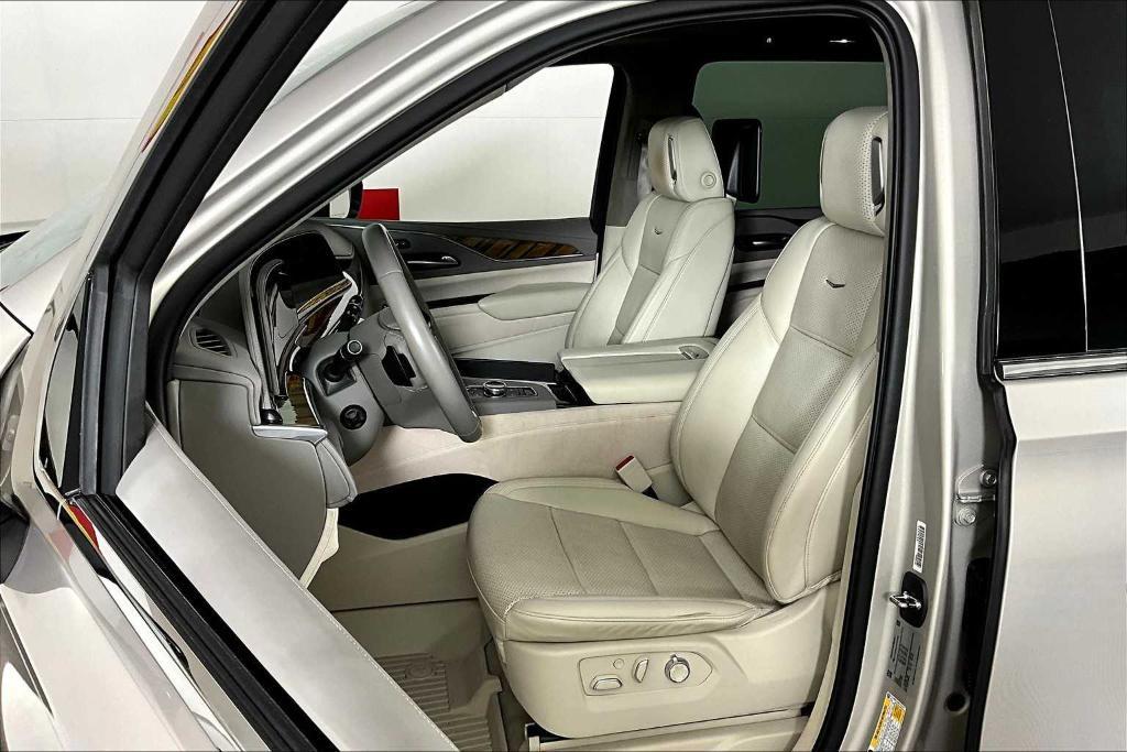 used 2022 Cadillac Escalade ESV car, priced at $66,340