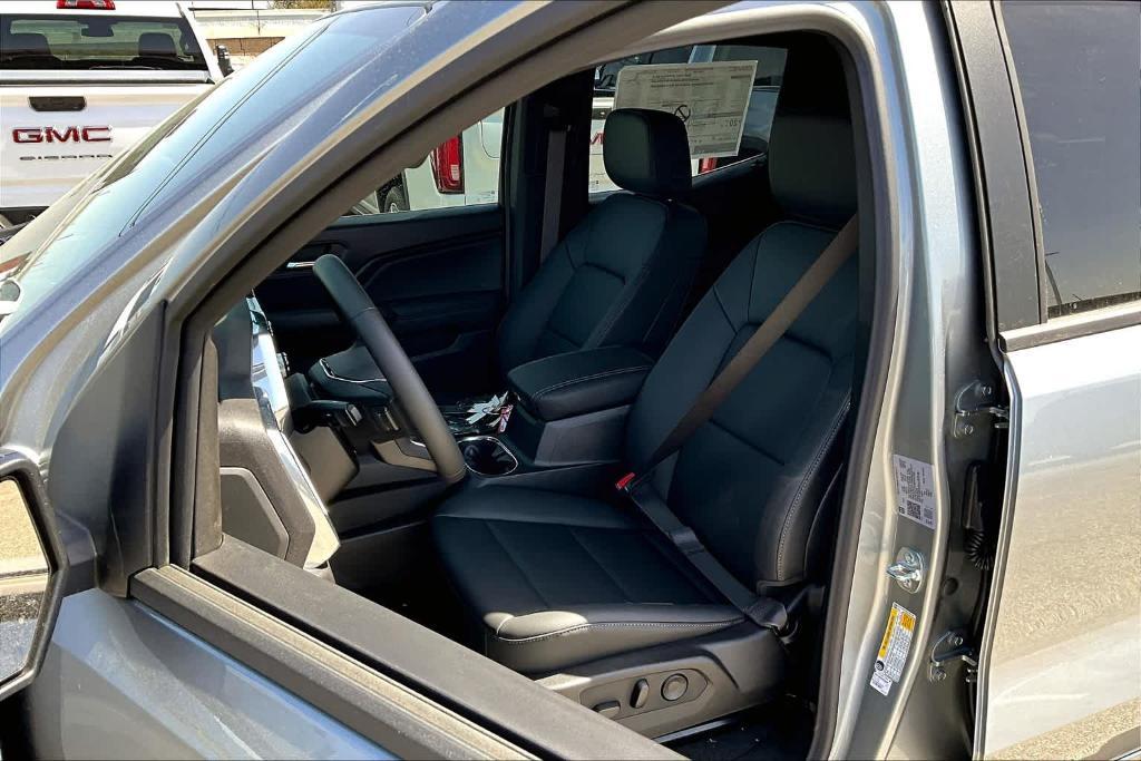 new 2025 GMC Canyon car, priced at $42,925