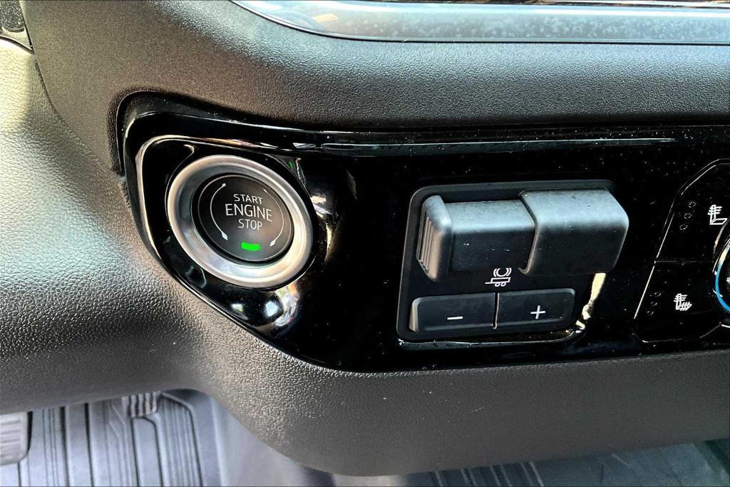 new 2025 GMC Sierra 1500 car, priced at $44,960