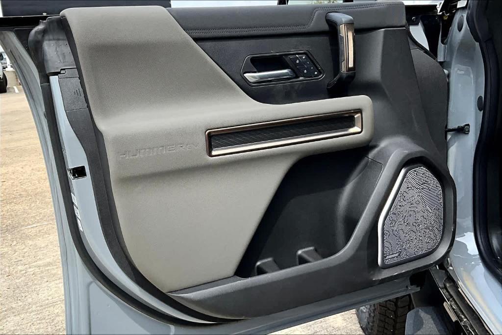 new 2025 GMC HUMMER EV SUV car, priced at $97,270