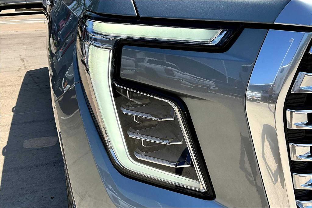 new 2025 GMC Yukon XL car, priced at $83,216