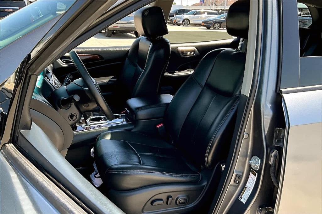 used 2016 Nissan Pathfinder car, priced at $9,953