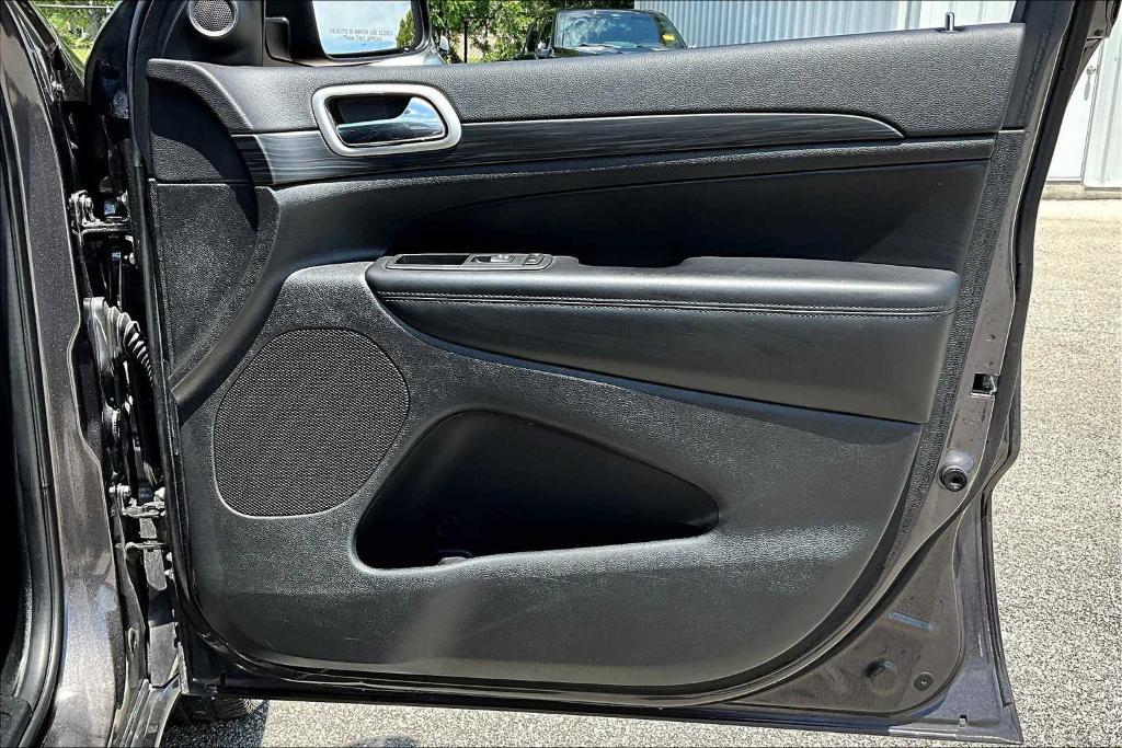 used 2021 Jeep Grand Cherokee car, priced at $24,277