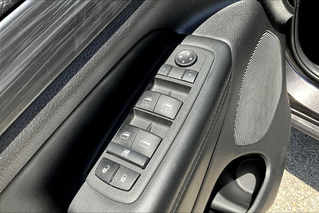 used 2021 Jeep Grand Cherokee car, priced at $24,277