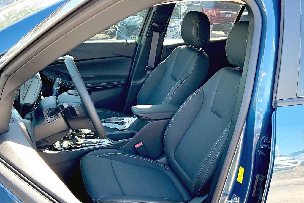new 2025 Buick Encore GX car, priced at $23,180