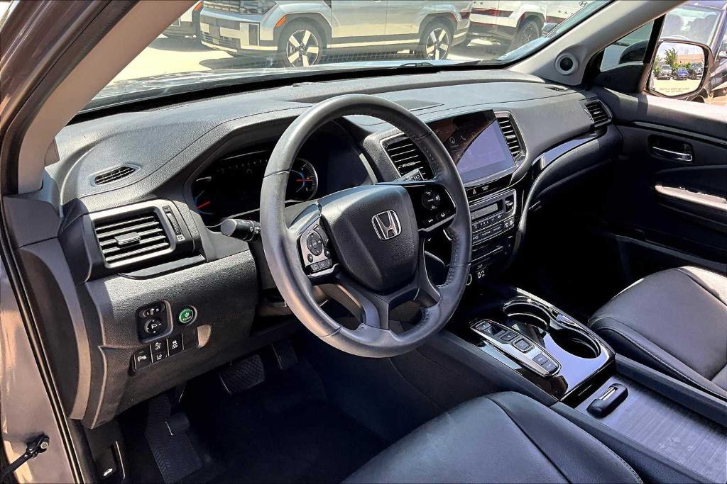 used 2022 Honda Pilot car, priced at $26,997