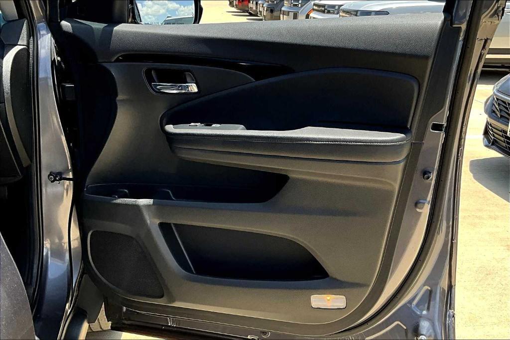 used 2022 Honda Pilot car, priced at $26,997