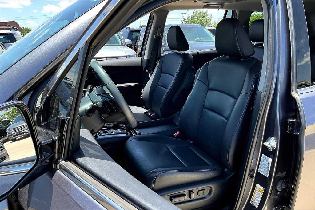 used 2022 Honda Pilot car, priced at $26,997