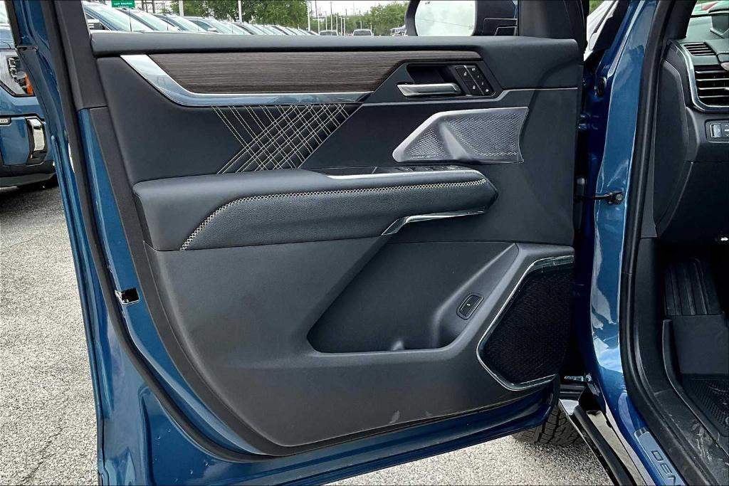 new 2025 GMC Acadia car, priced at $63,185
