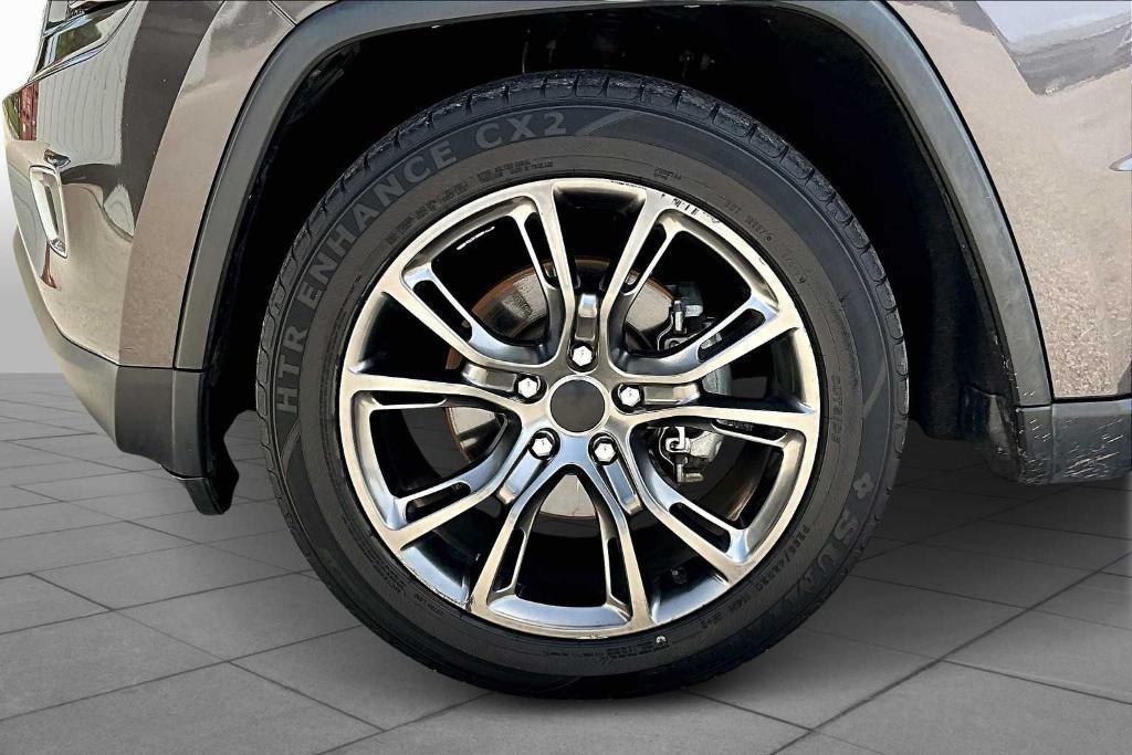 used 2015 Jeep Grand Cherokee car, priced at $12,428
