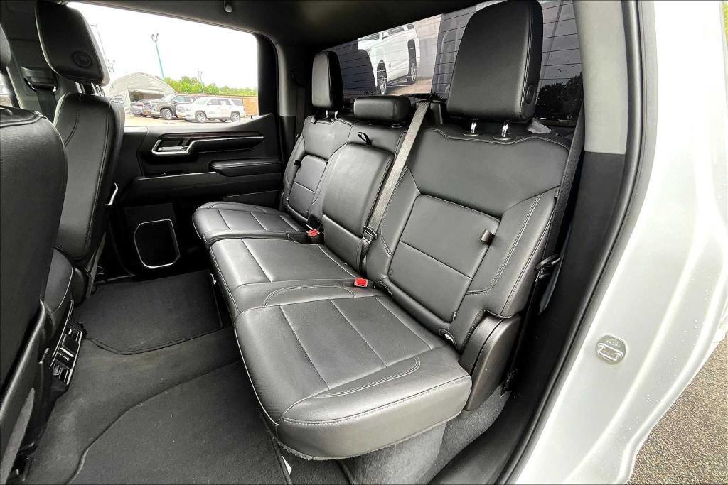 used 2024 GMC Sierra 1500 car, priced at $40,298