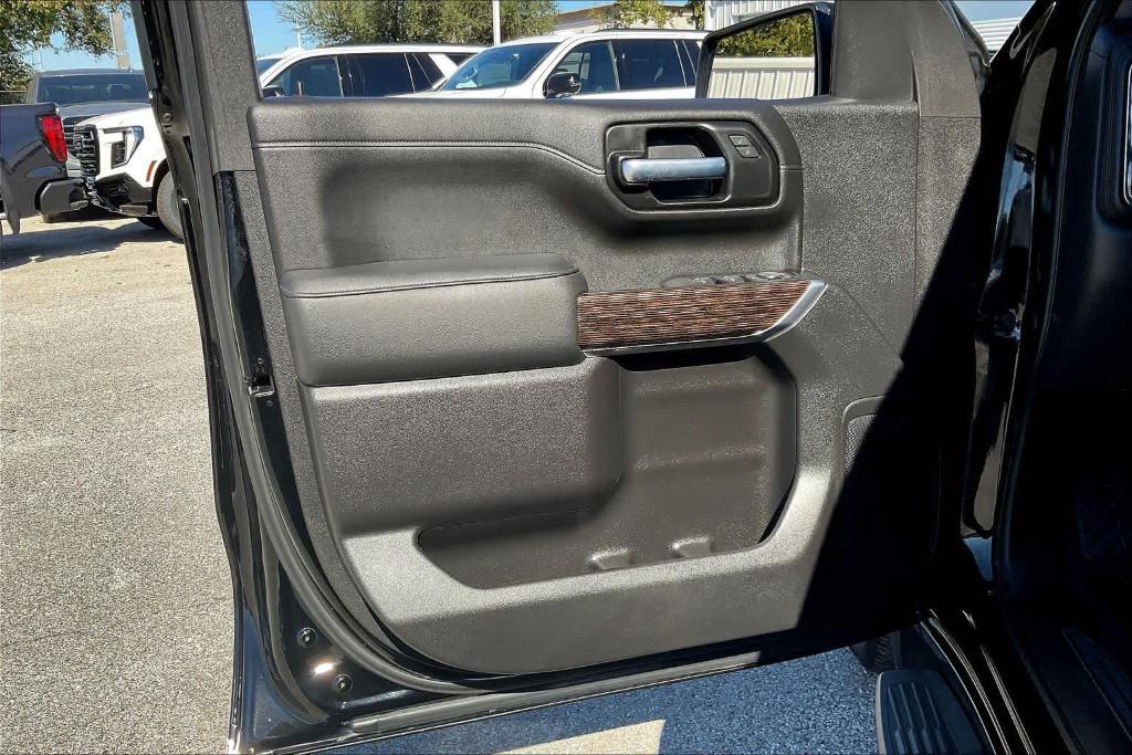 used 2021 GMC Sierra 1500 car, priced at $31,631