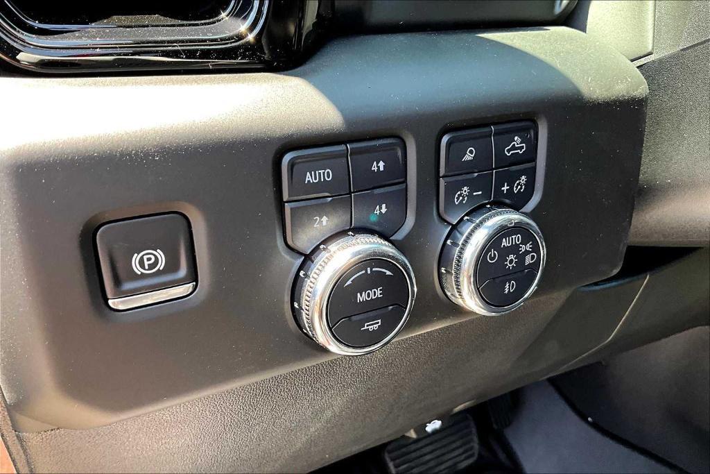 new 2025 GMC Sierra 1500 car, priced at $70,700