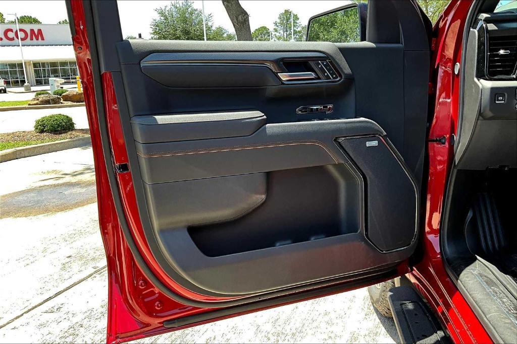 new 2025 GMC Sierra 1500 car, priced at $70,700