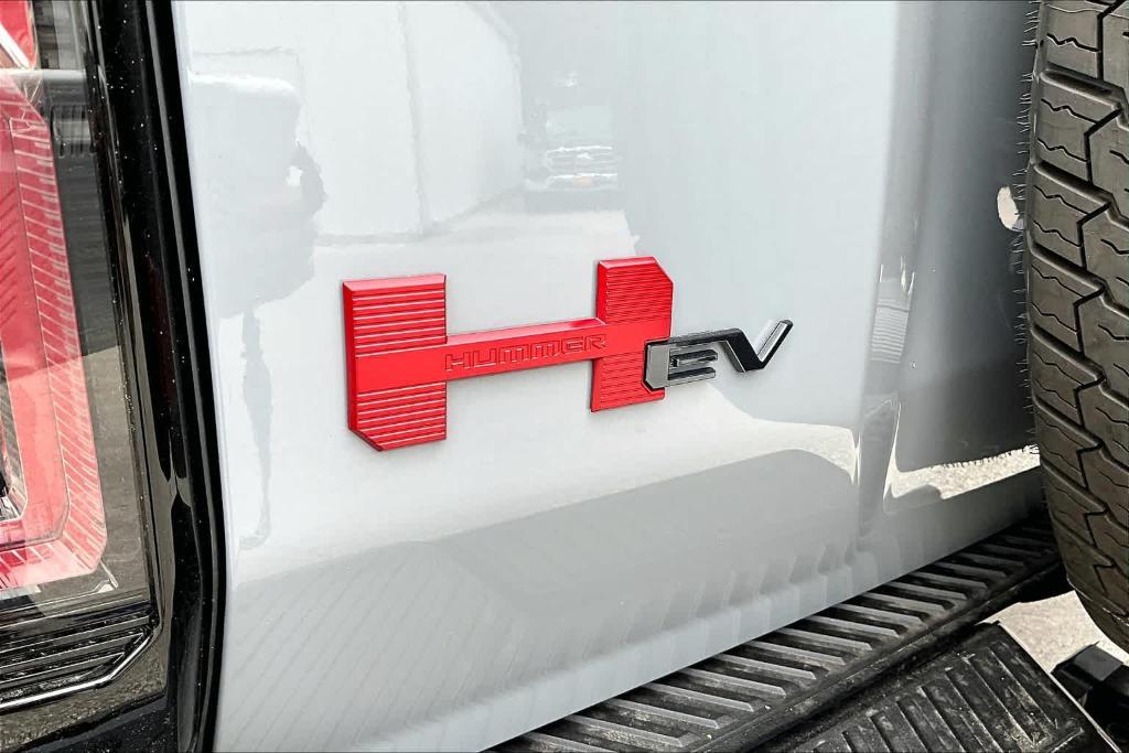 new 2024 GMC HUMMER EV car