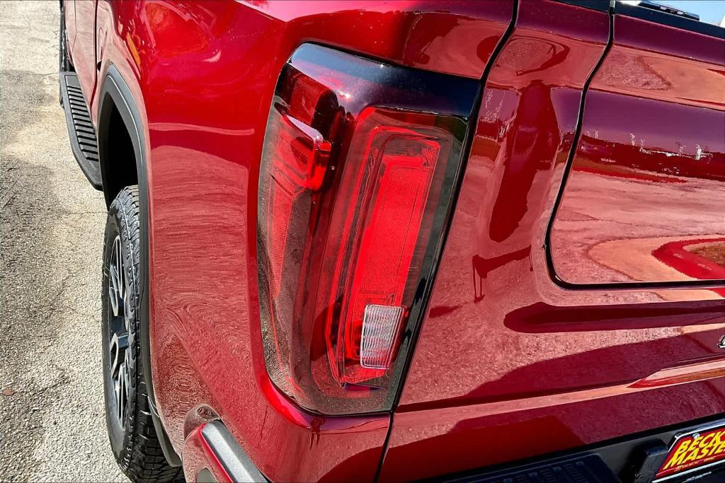 new 2025 GMC Sierra 1500 car, priced at $73,084