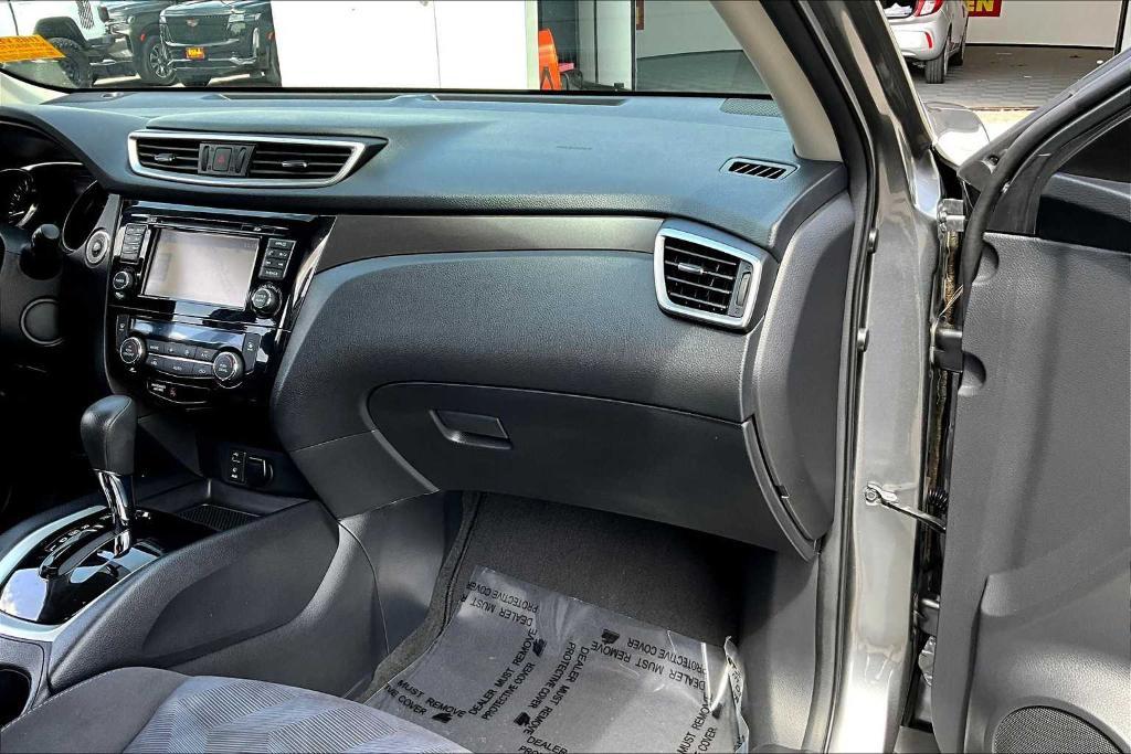 used 2015 Nissan Rogue car, priced at $10,997