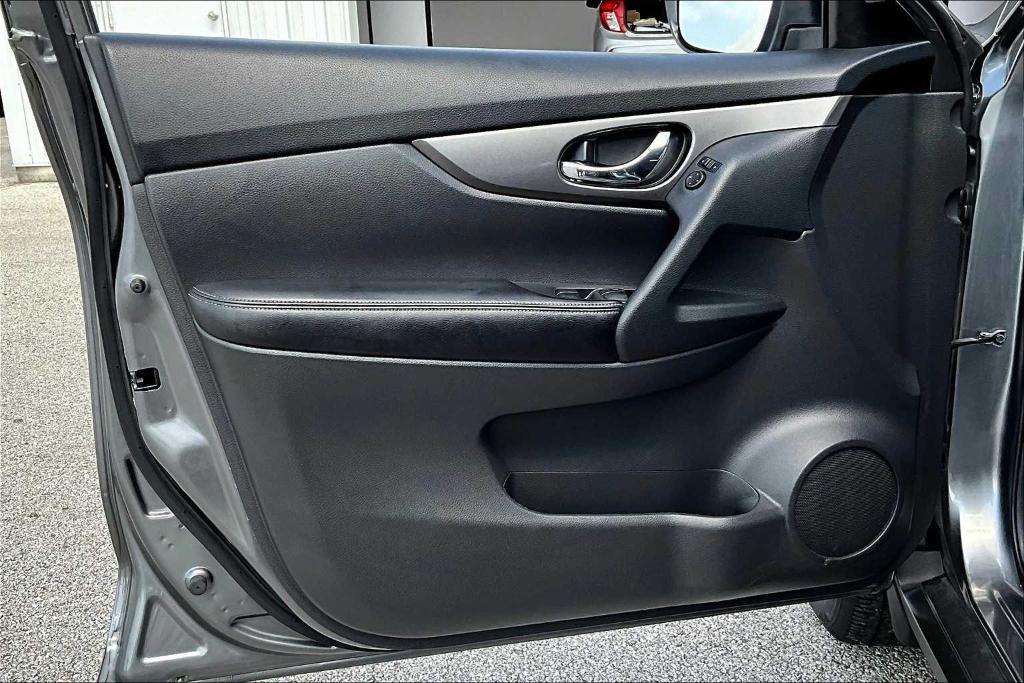 used 2015 Nissan Rogue car, priced at $10,997
