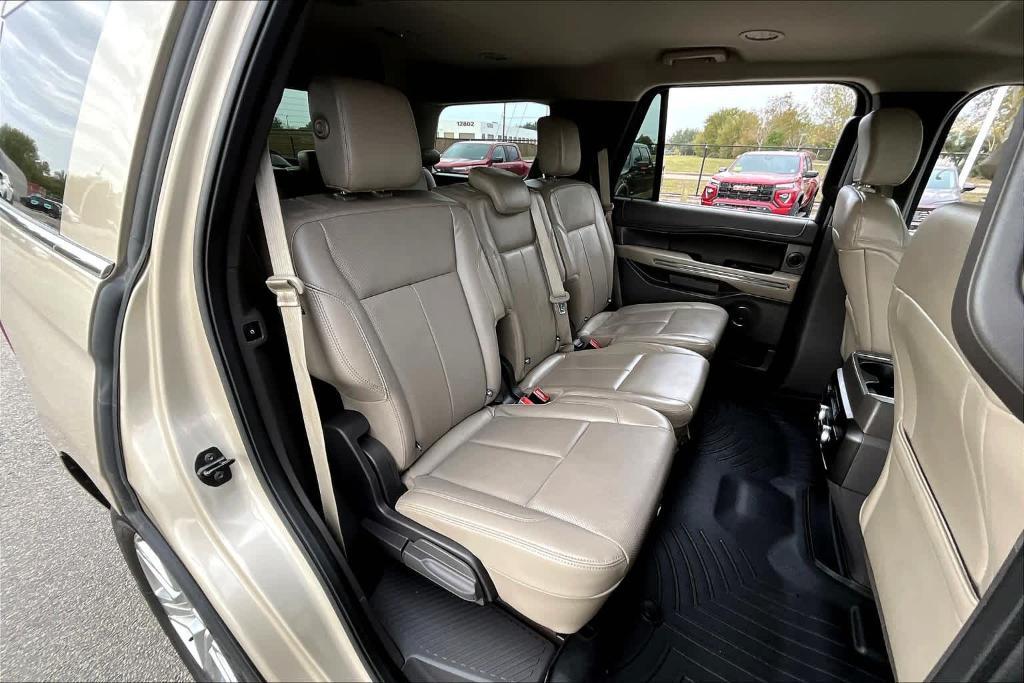 used 2018 Ford Expedition car, priced at $12,997