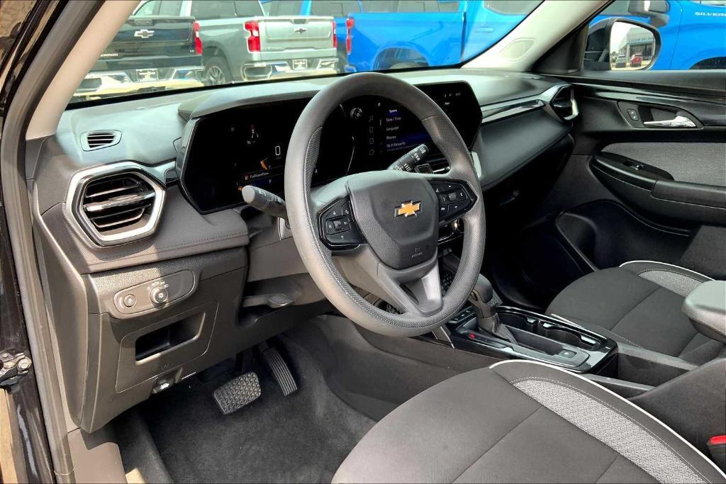 used 2024 Chevrolet TrailBlazer car, priced at $23,736